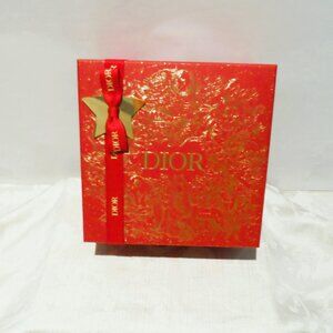 Dior- empty box with decorative star